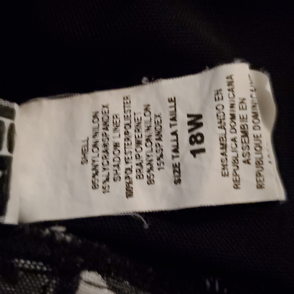 Longitude Women's Black & White One Piece Swimsuit Size18W - Picture 6 of 6